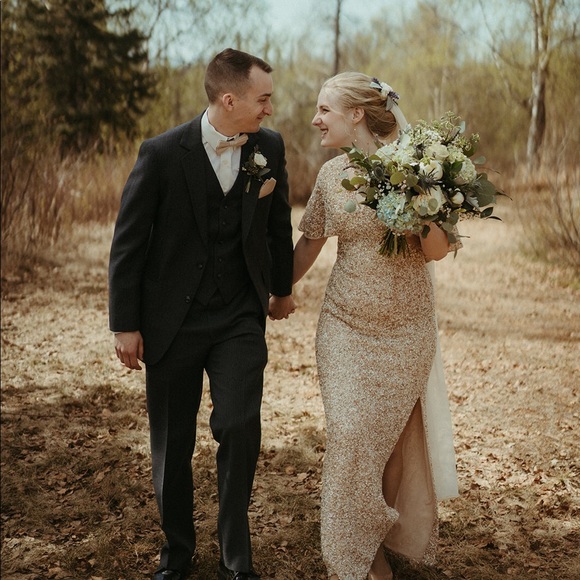 Meet your Posher, Julia - Picture 2 of 2